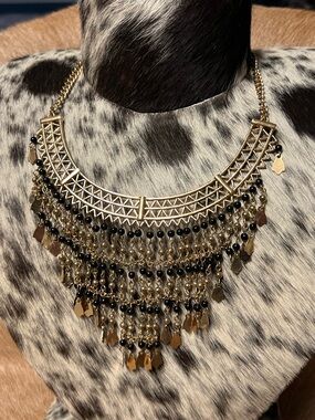 Gold tone free sprit bib necklace